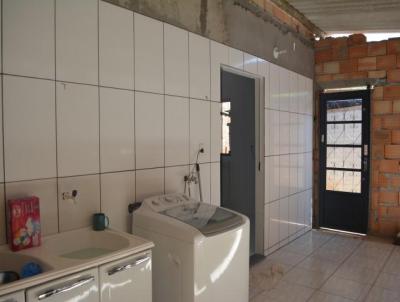Casa para Venda, em Brumadinho, bairro Melo Franco, 2 dormitórios, 1 banheiro, 1 suíte, 3 vagas
