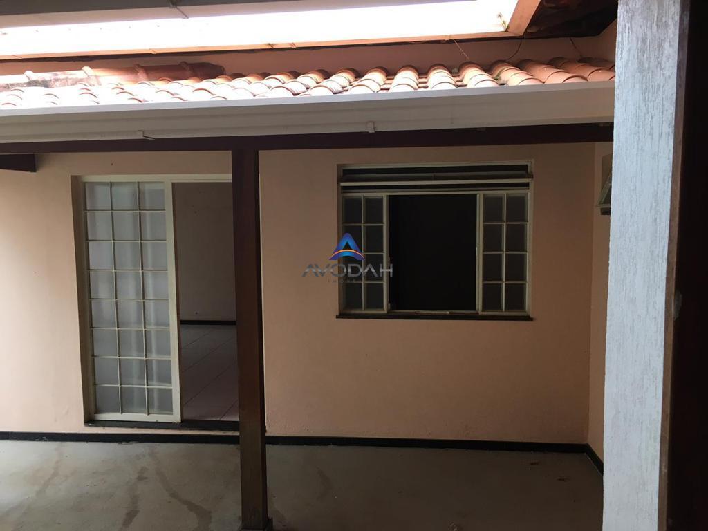 Casa à venda com 2 quartos, 200m² - Foto 9