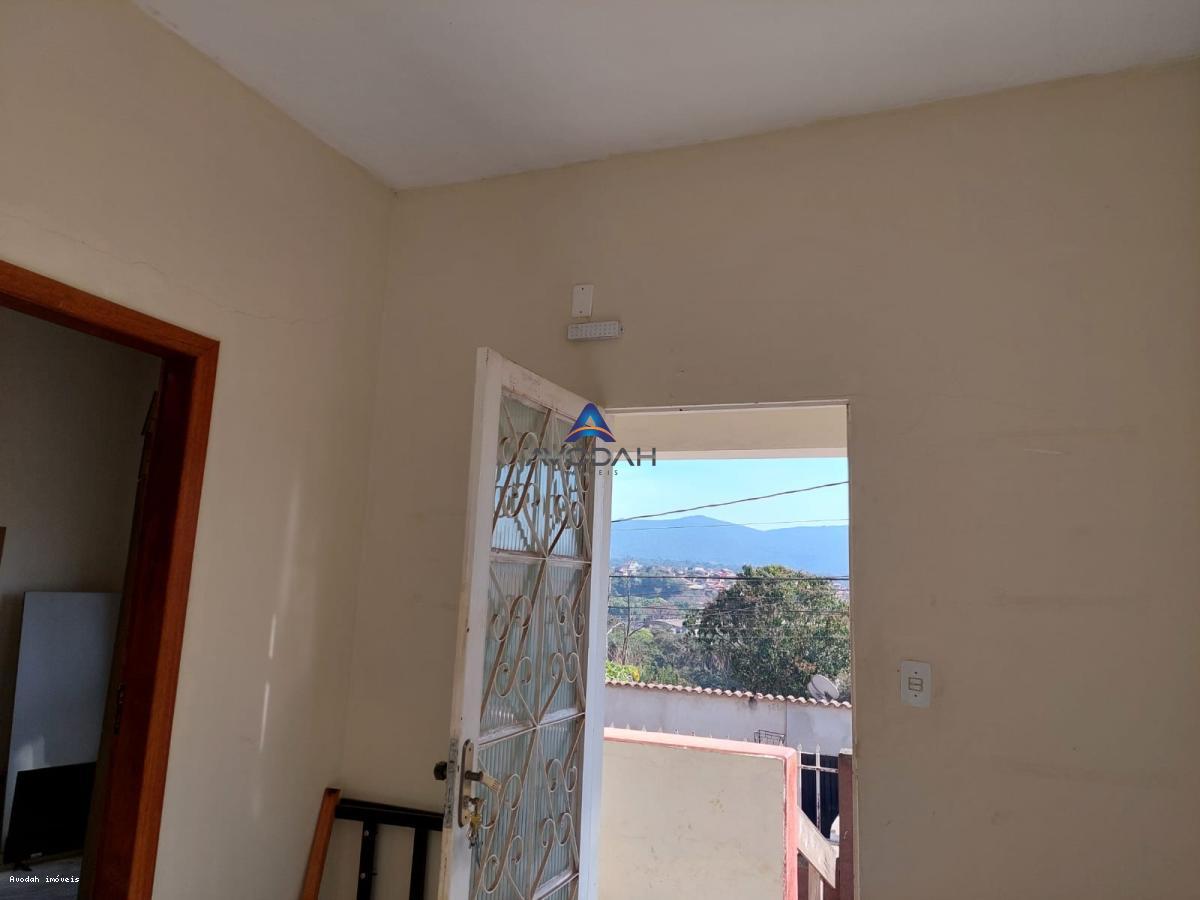 Casa para alugar com 4 quartos, 360m² - Foto 17