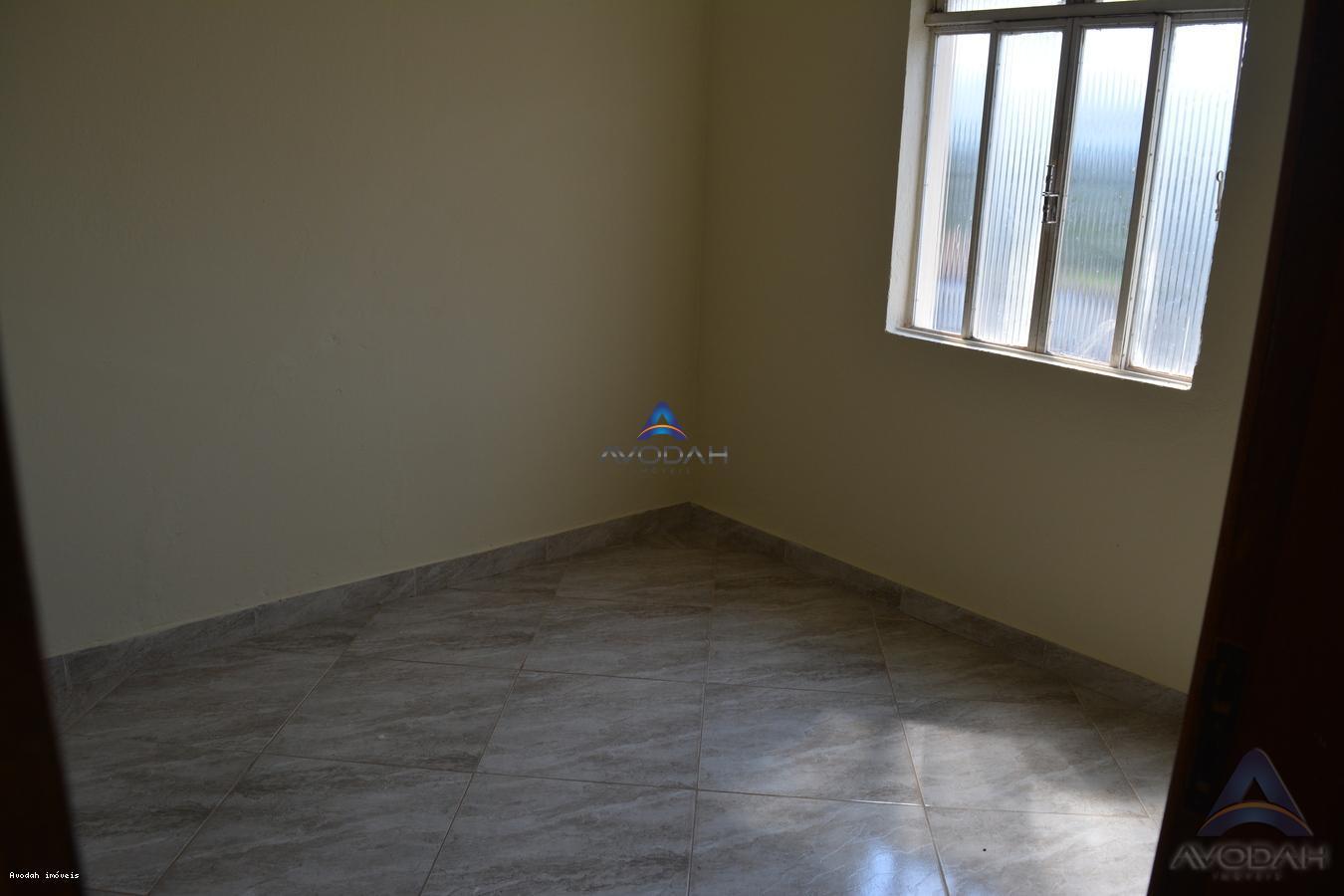 Casa para alugar com 4 quartos, 360m² - Foto 13