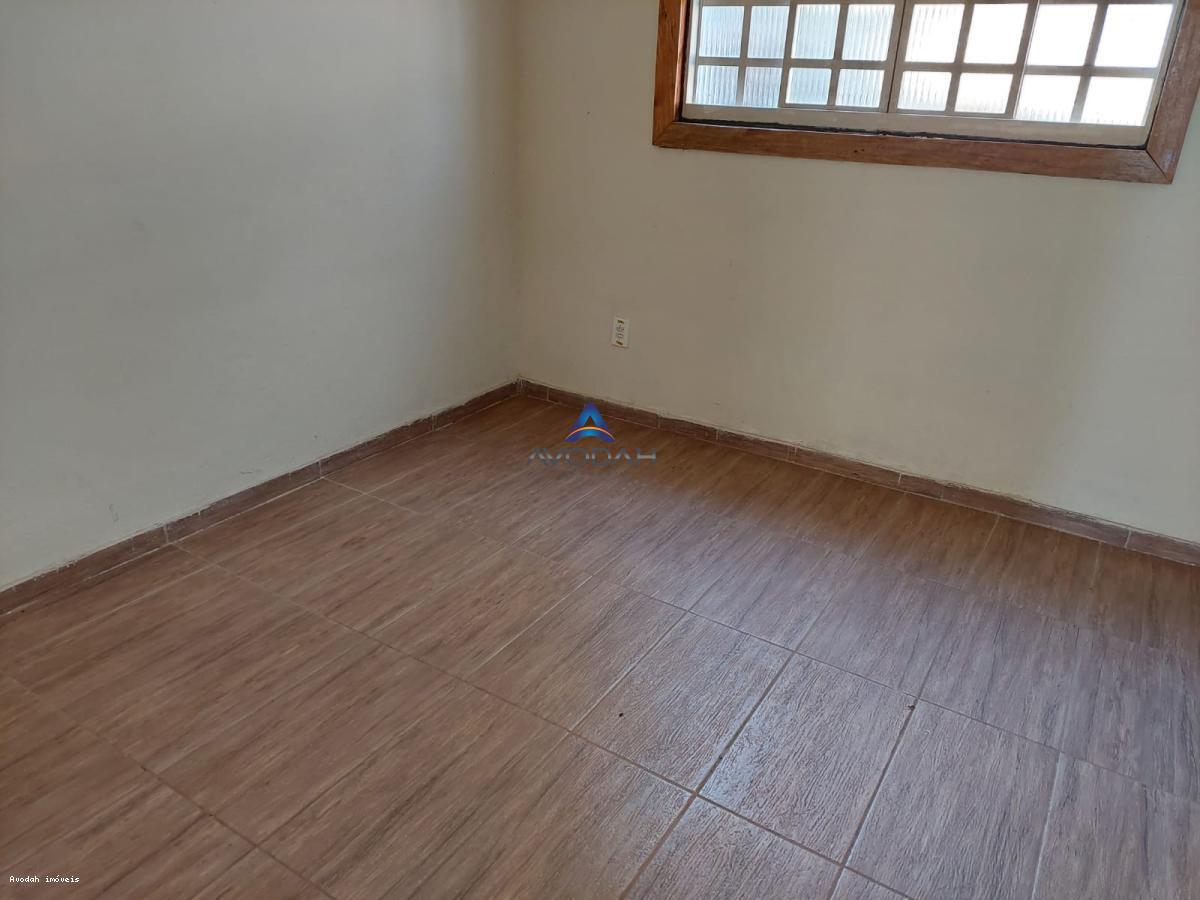 Casa para alugar com 4 quartos, 360m² - Foto 19