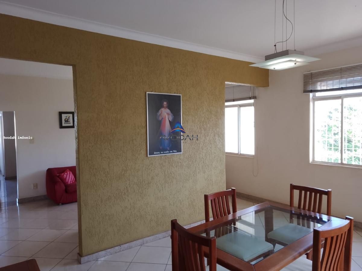 Casa para alugar com 3 quartos, 200m² - Foto 4