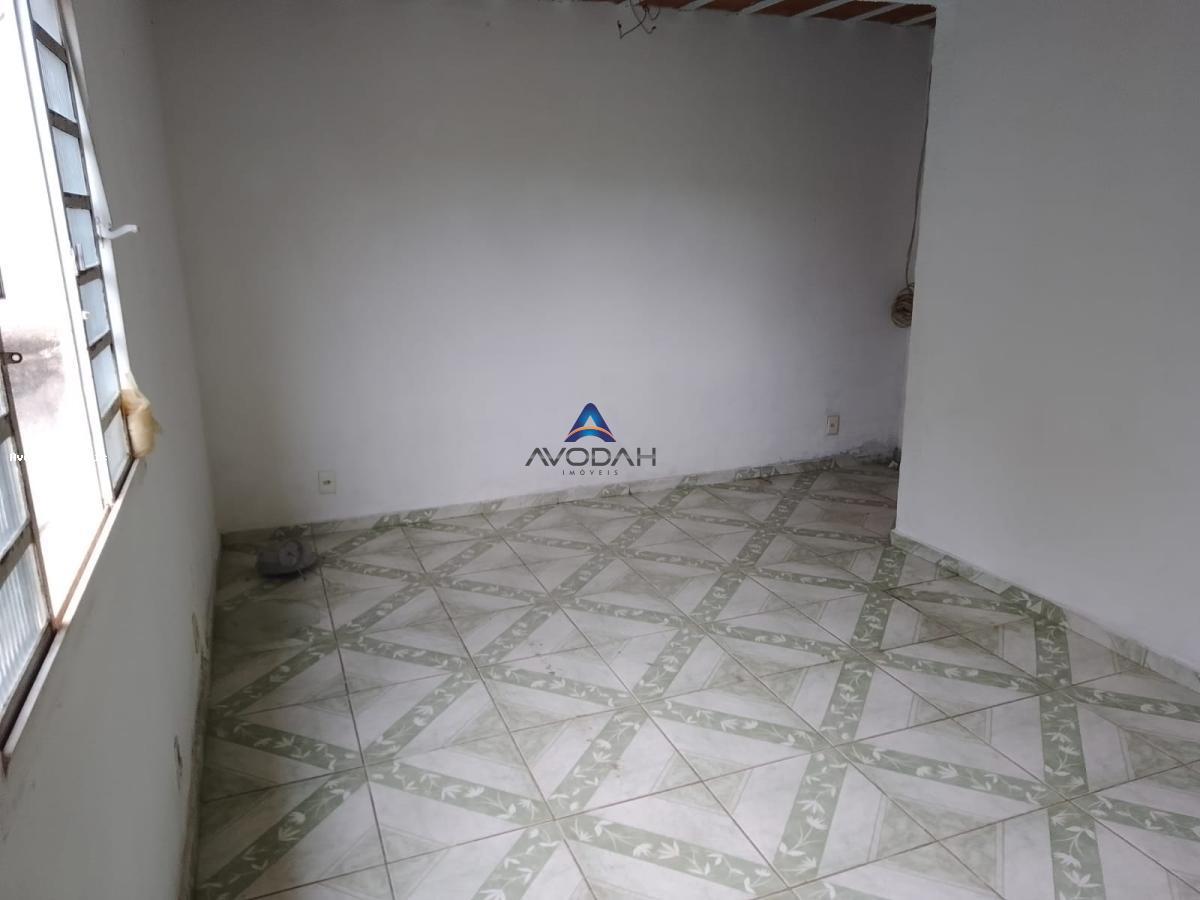 Casa à venda com 2 quartos, 200m² - Foto 12