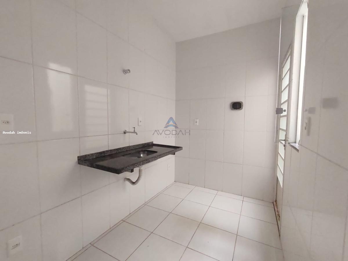 Casa à venda com 2 quartos, 120m² - Foto 14