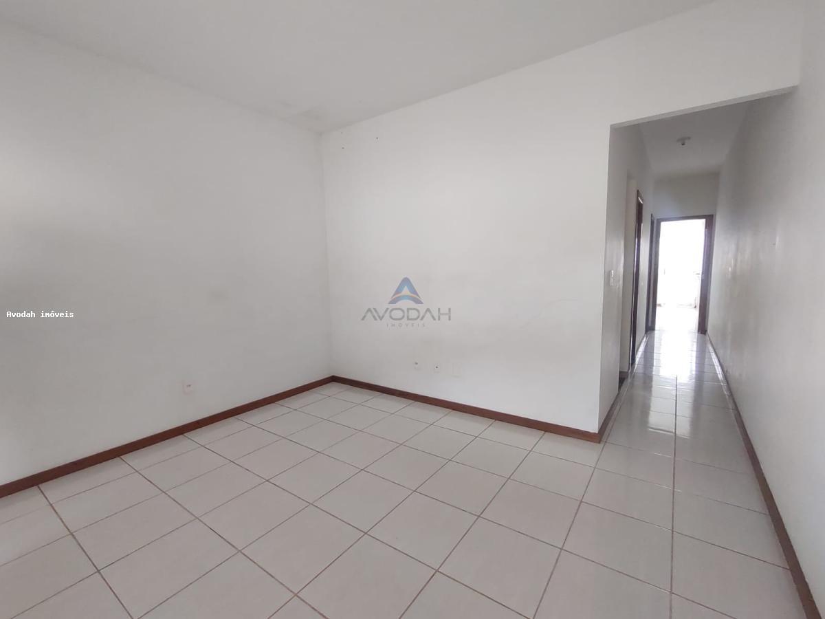 Casa à venda com 2 quartos, 120m² - Foto 16