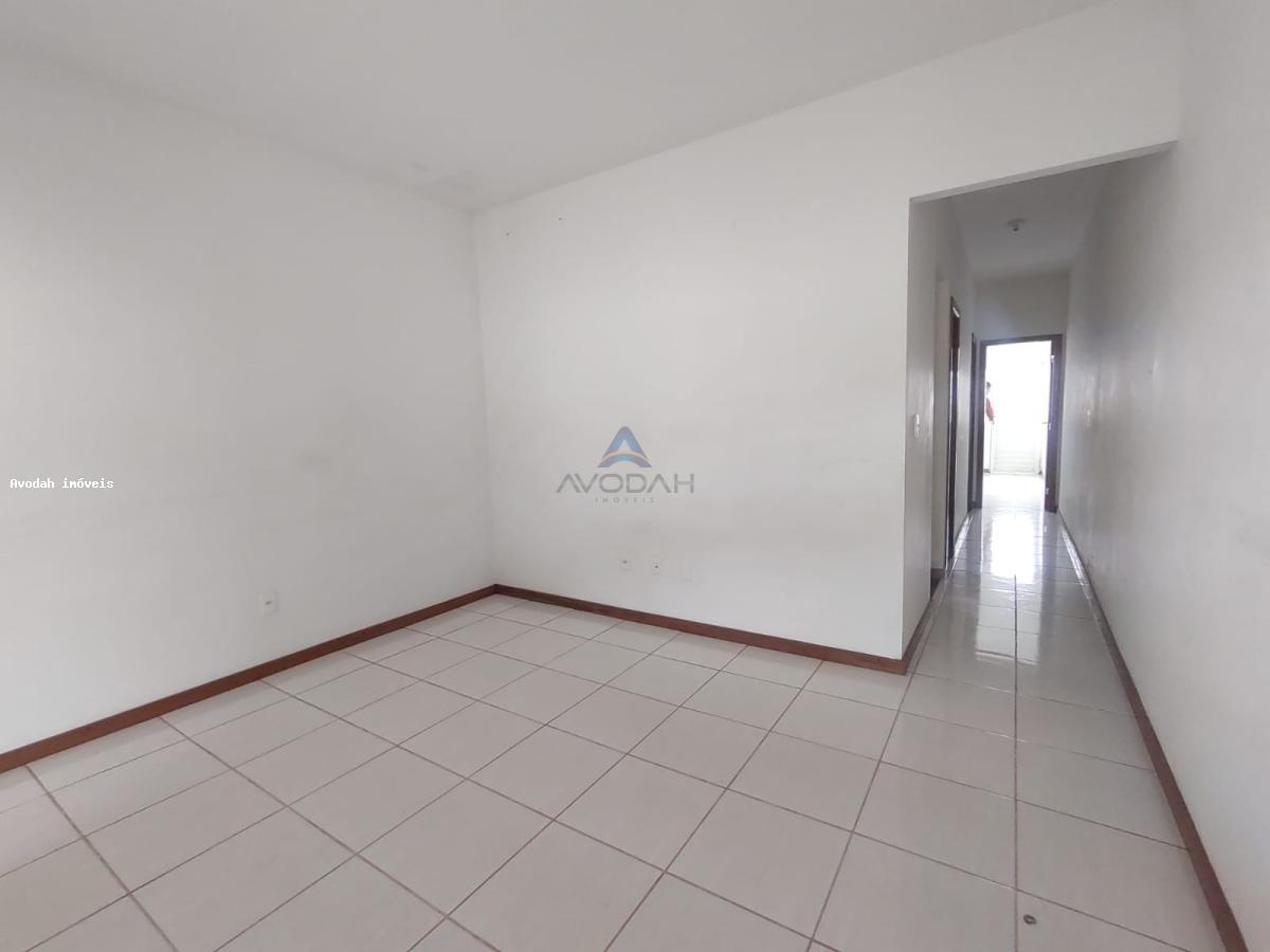 Casa à venda com 2 quartos, 120m² - Foto 17