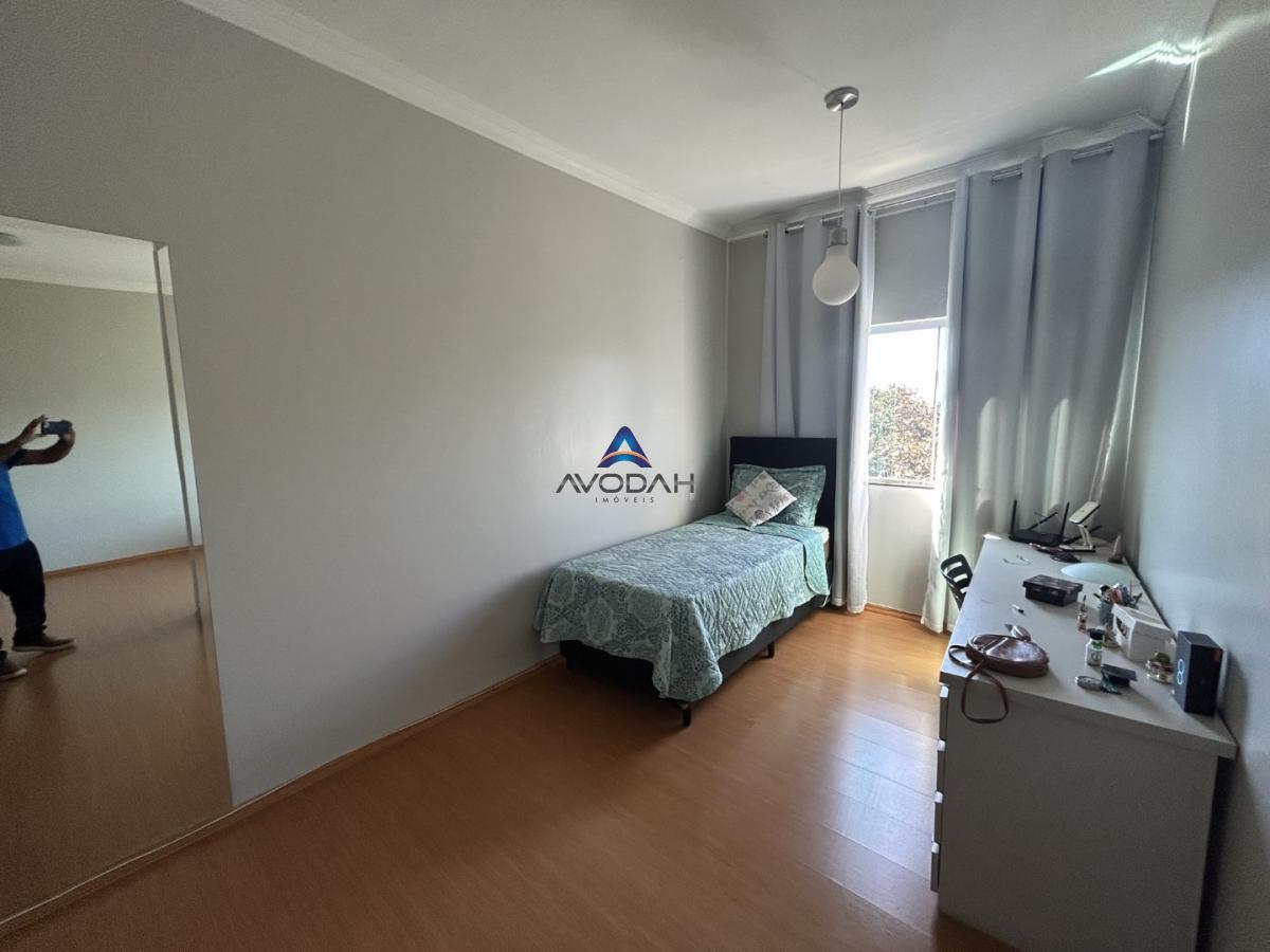 Casa à venda com 4 quartos, 580m² - Foto 8