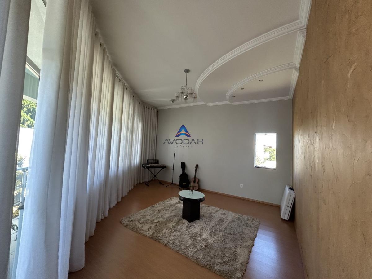 Casa à venda com 4 quartos, 580m² - Foto 43