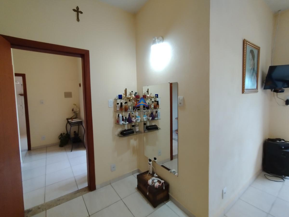 Casa à venda com 3 quartos, 360m² - Foto 11