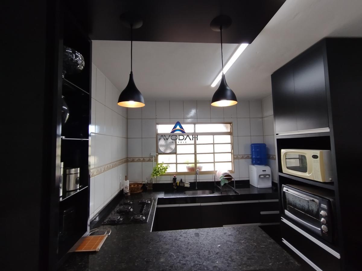 Casa à venda com 3 quartos, 360m² - Foto 31