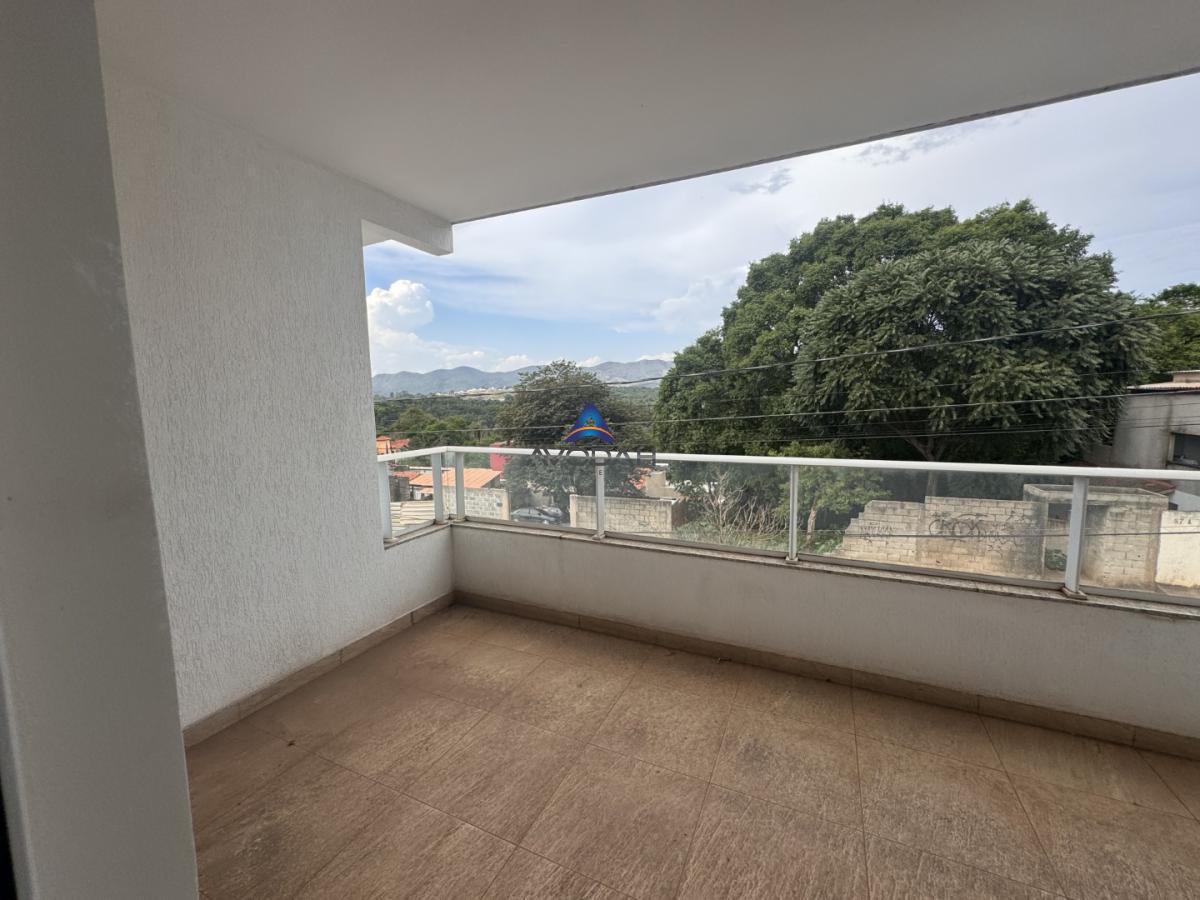 Casa à venda com 6 quartos, 376m² - Foto 21