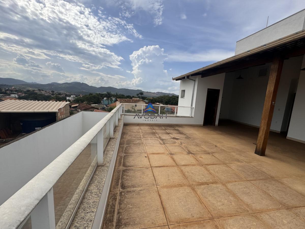 Casa à venda com 6 quartos, 376m² - Foto 27