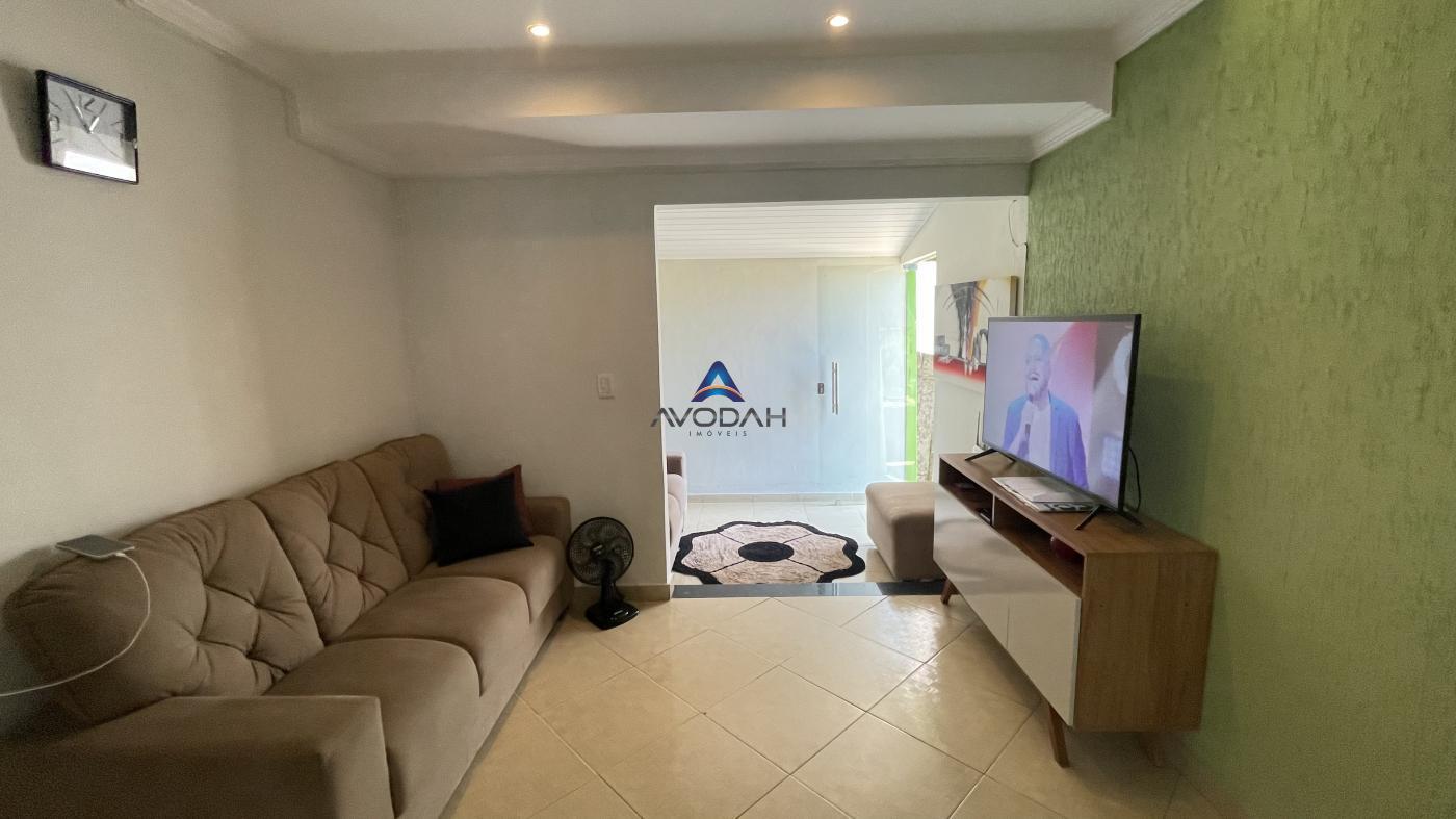 Casa à venda com 2 quartos, 200m² - Foto 4