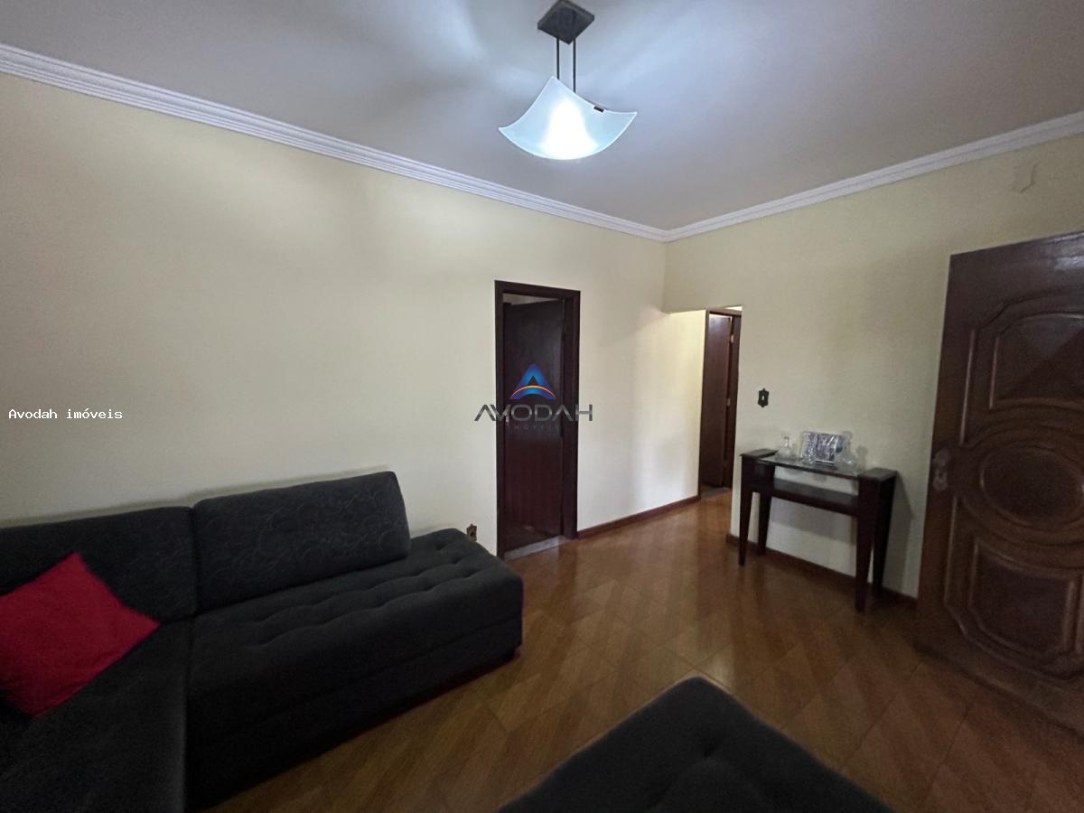 Casa à venda com 4 quartos, 360m² - Foto 11