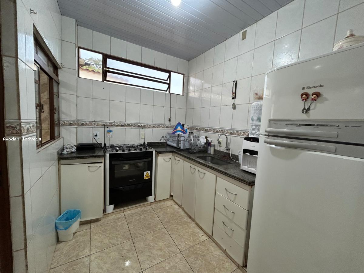 Casa à venda com 4 quartos, 360m² - Foto 19