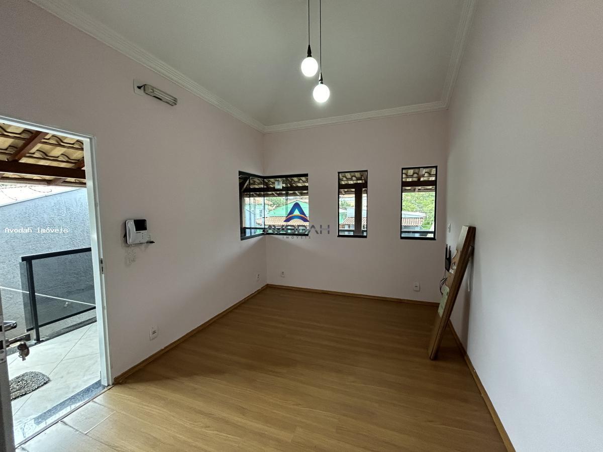 Casa à venda com 3 quartos, 360m² - Foto 7