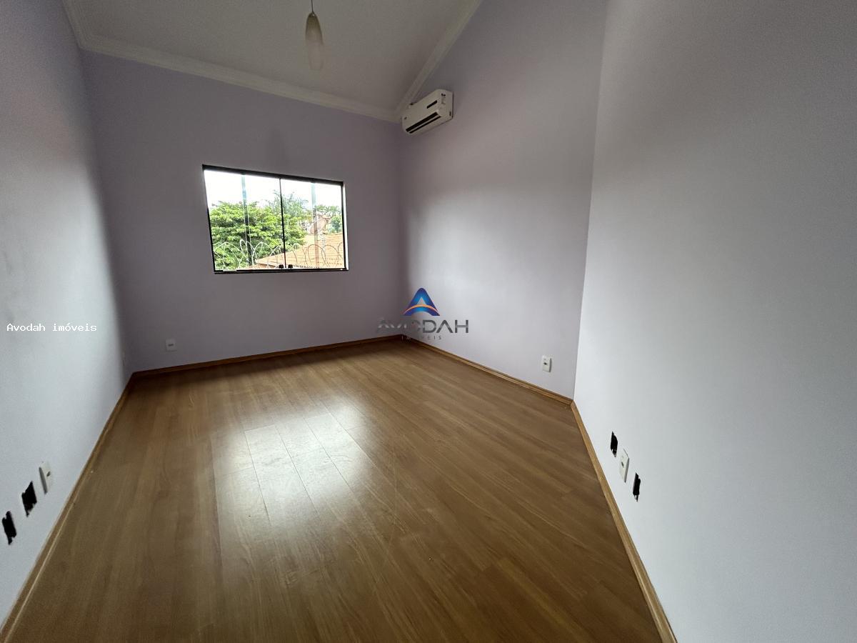 Casa à venda com 3 quartos, 360m² - Foto 8