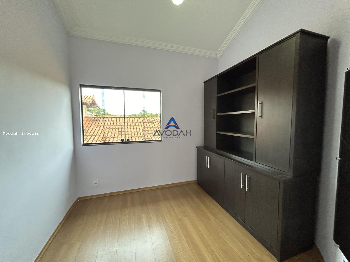 Casa à venda com 3 quartos, 360m² - Foto 10