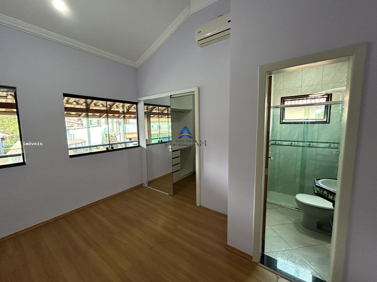 Casa à venda com 3 quartos, 360m² - Foto 25