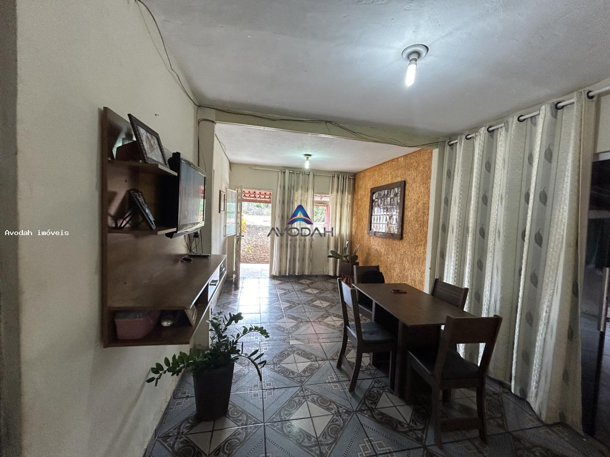 Casa à venda com 3 quartos, 200m² - Foto 5