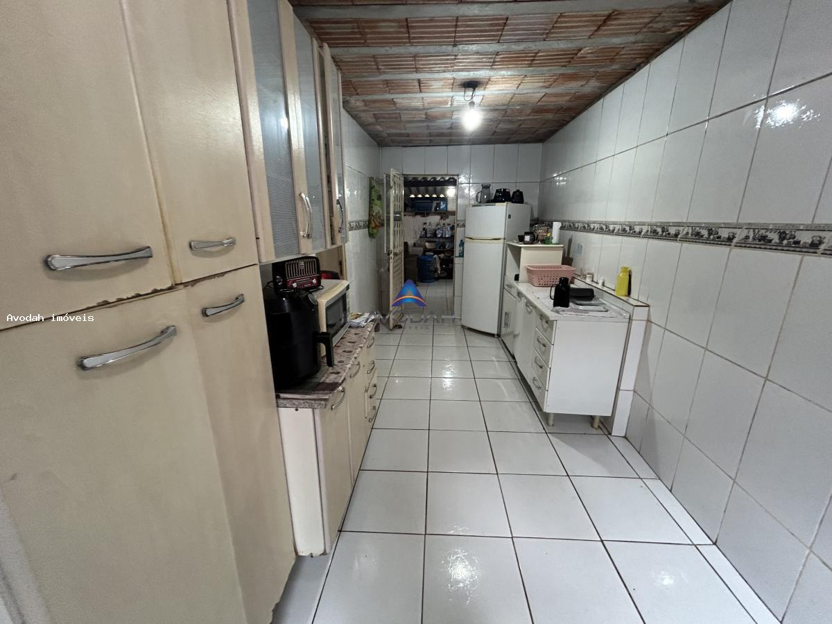 Casa à venda com 3 quartos, 200m² - Foto 21