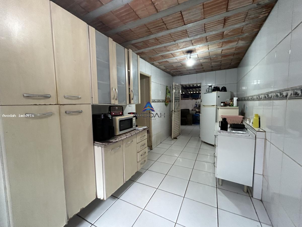 Casa à venda com 3 quartos, 200m² - Foto 22