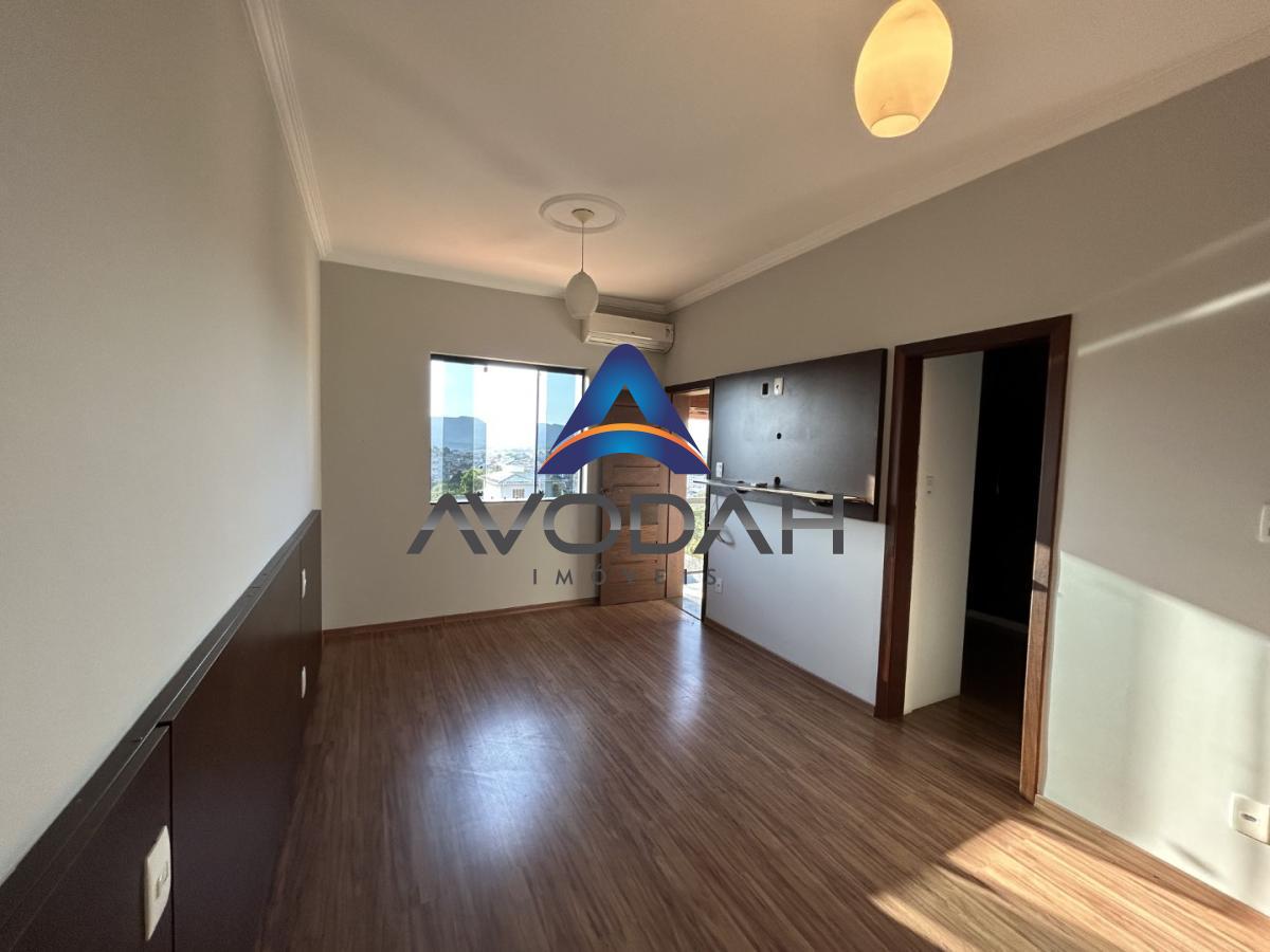 Casa à venda com 4 quartos, 360m² - Foto 14