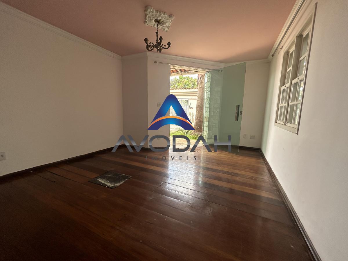 Casa à venda com 4 quartos, 360m² - Foto 8