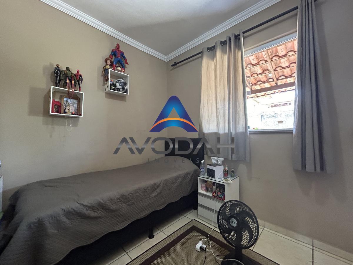 Casa à venda com 3 quartos, 300m² - Foto 14