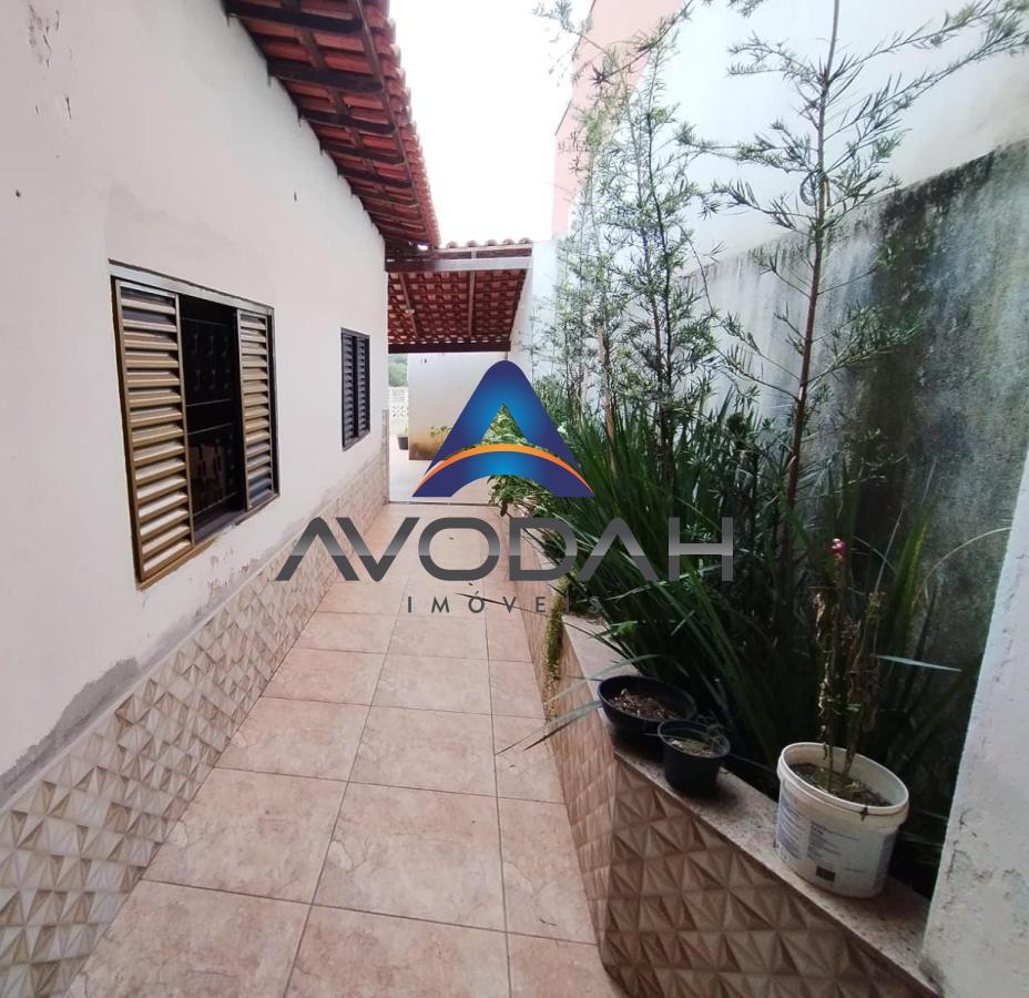 Casa à venda com 3 quartos, 360m² - Foto 11