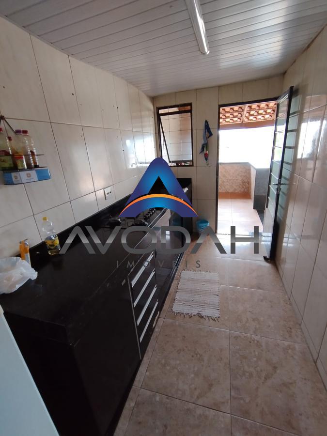 Casa à venda com 3 quartos, 360m² - Foto 12