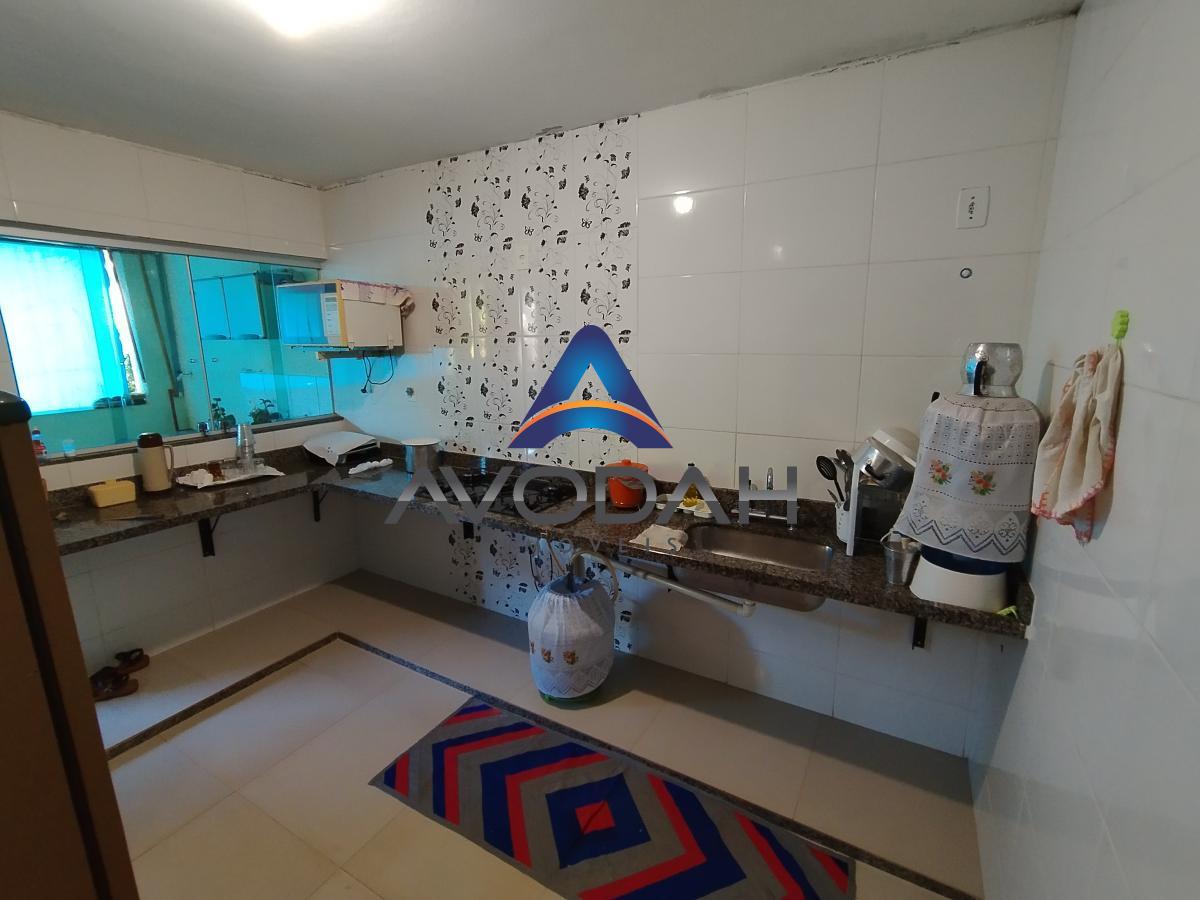 Casa à venda com 3 quartos, 360m² - Foto 17