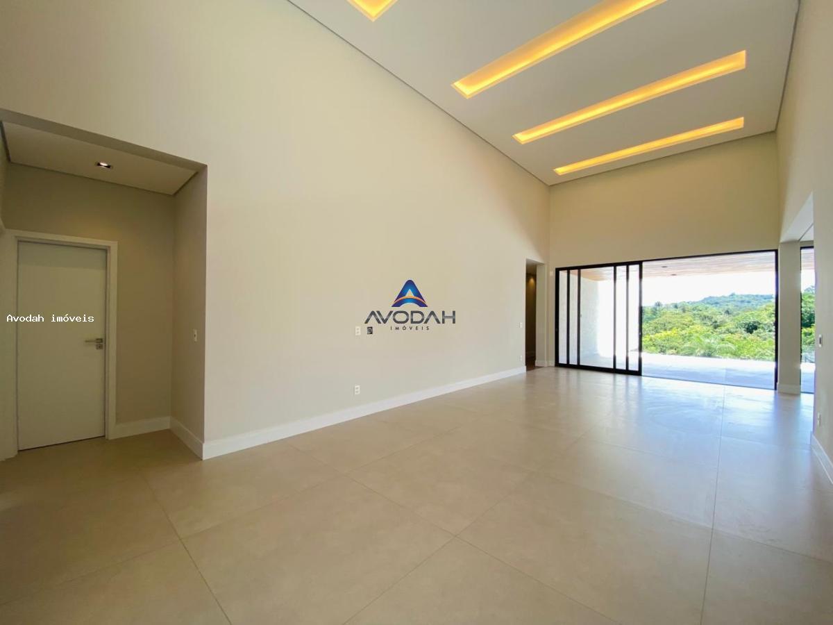 Casa à venda com 4 quartos, 1000m² - Foto 14