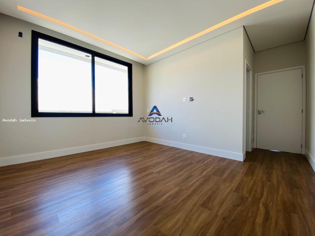 Casa à venda com 4 quartos, 1000m² - Foto 35