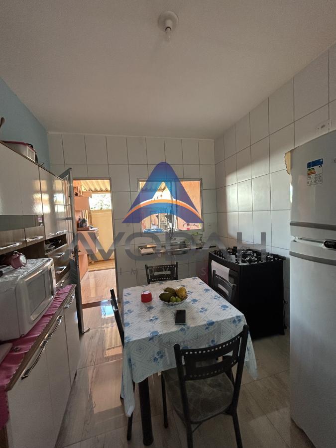 Casa à venda com 2 quartos, 80m² - Foto 13