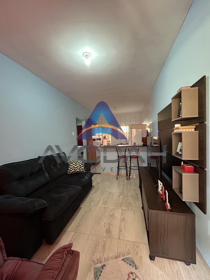 Casa à venda com 2 quartos, 80m² - Foto 4