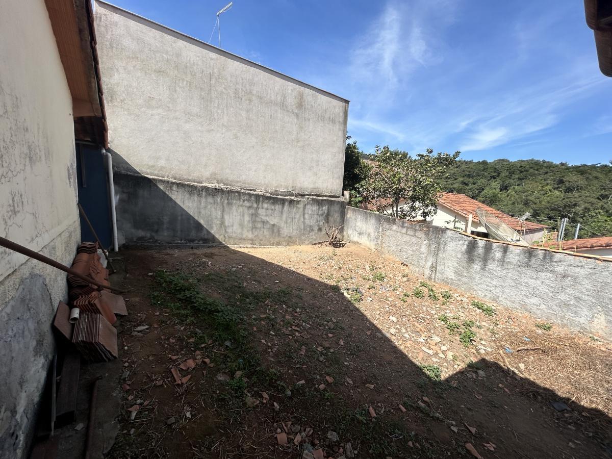 Casa à venda com 2 quartos, 200m² - Foto 28