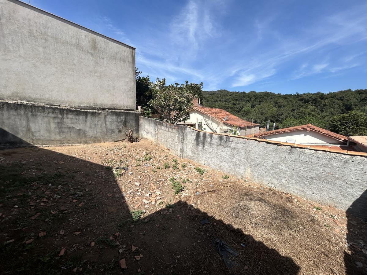 Casa à venda com 2 quartos, 200m² - Foto 29