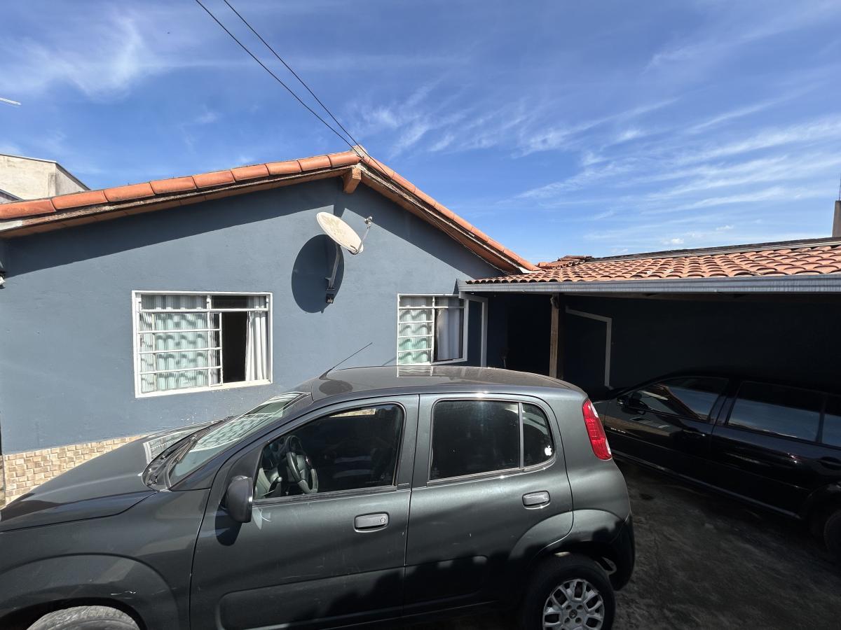 Casa à venda com 2 quartos, 200m² - Foto 2