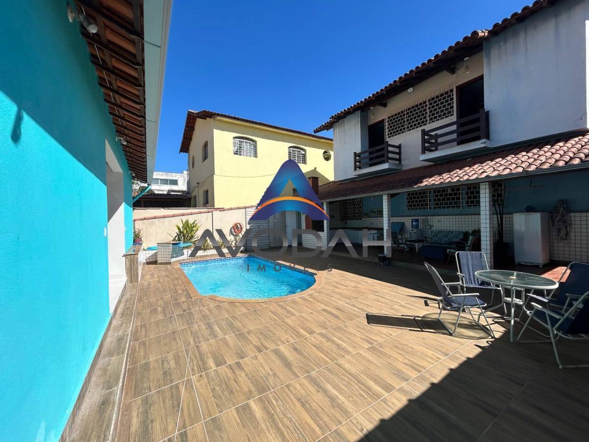 Casa à venda com 5 quartos, 360m² - Foto 1