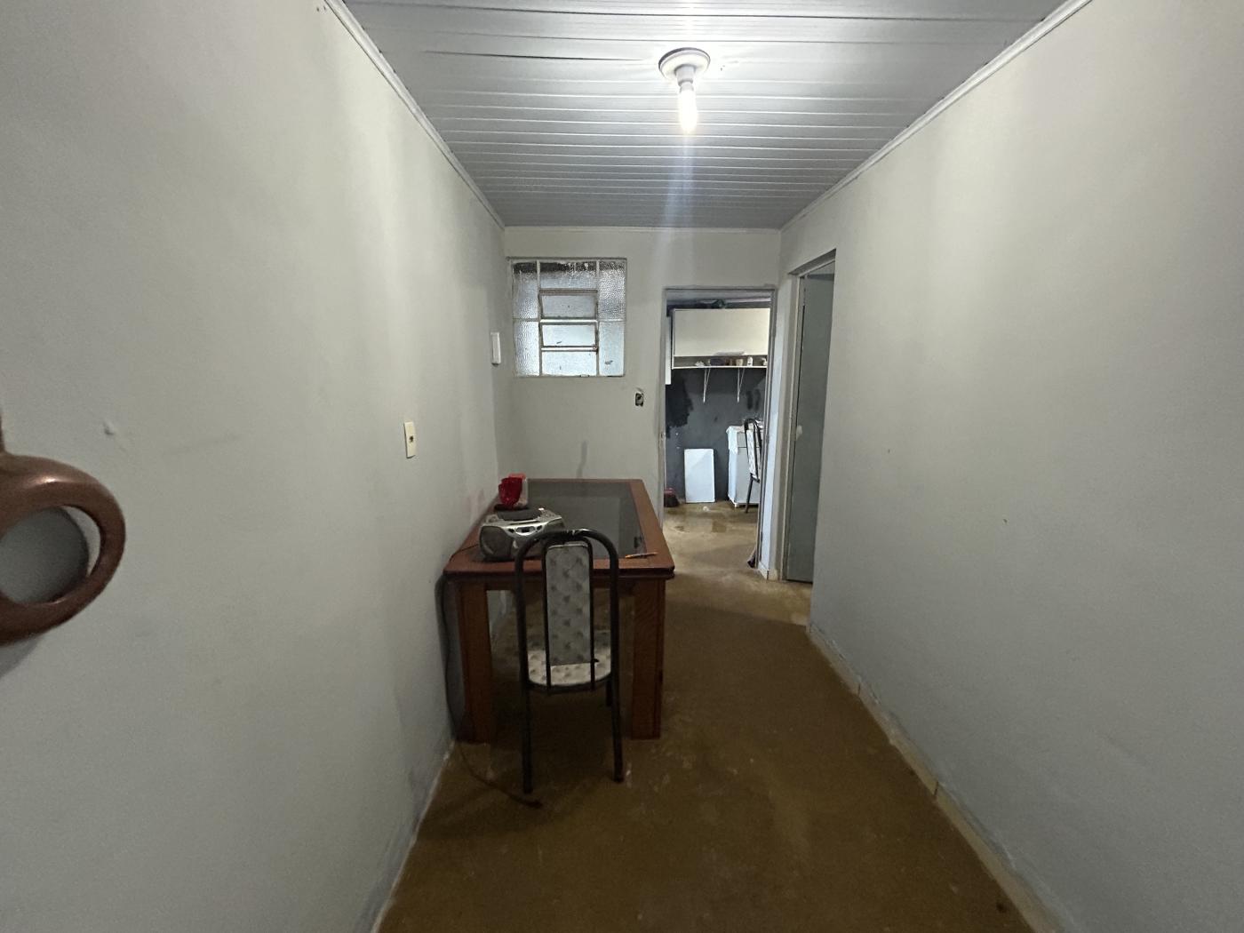 Casa para alugar com 2 quartos, 200m² - Foto 4