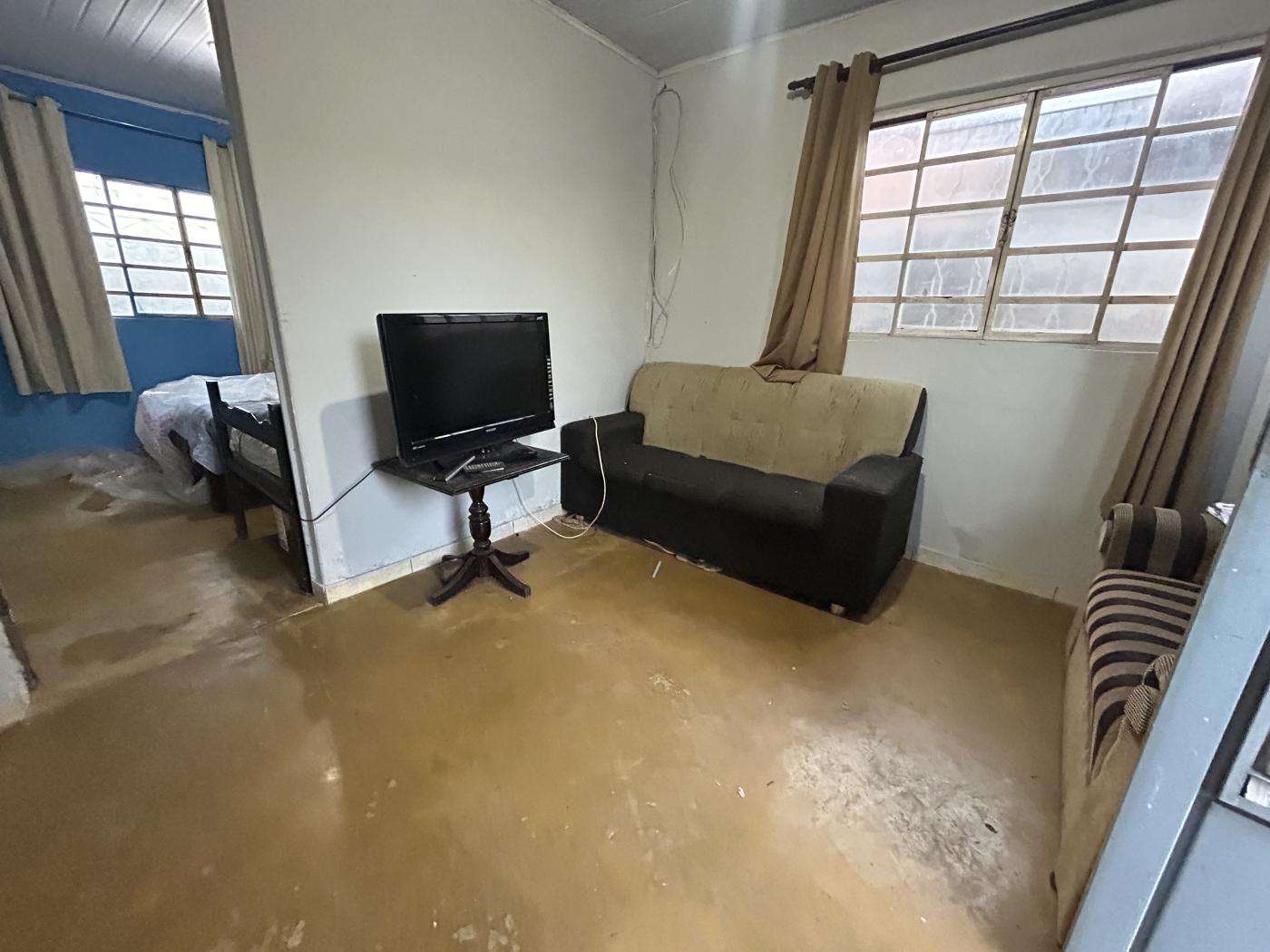 Casa para alugar com 2 quartos, 200m² - Foto 18